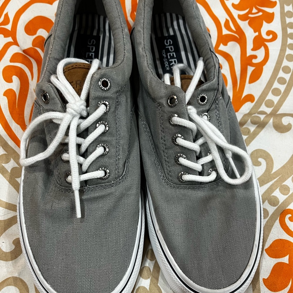 Men’s gray Sperry boat shoes size 9.5. Worn once